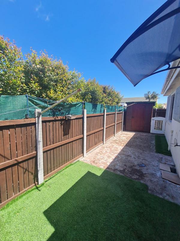 2 Bedroom Property for Sale in Parklands Western Cape